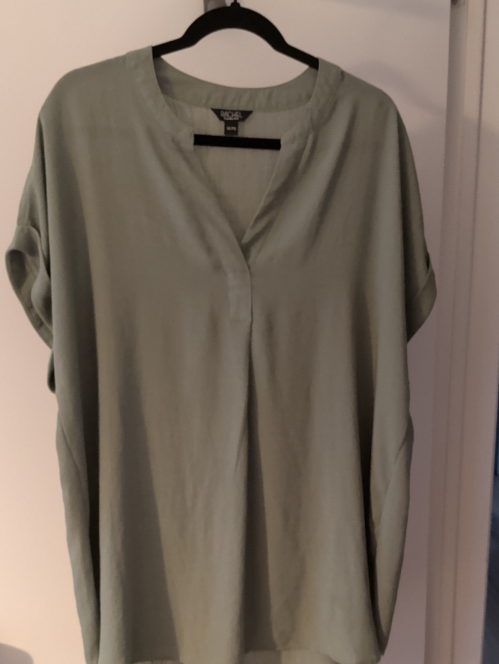 Rachel Rachel Roy Light Sage V-Neck Short Sleeve Tunic